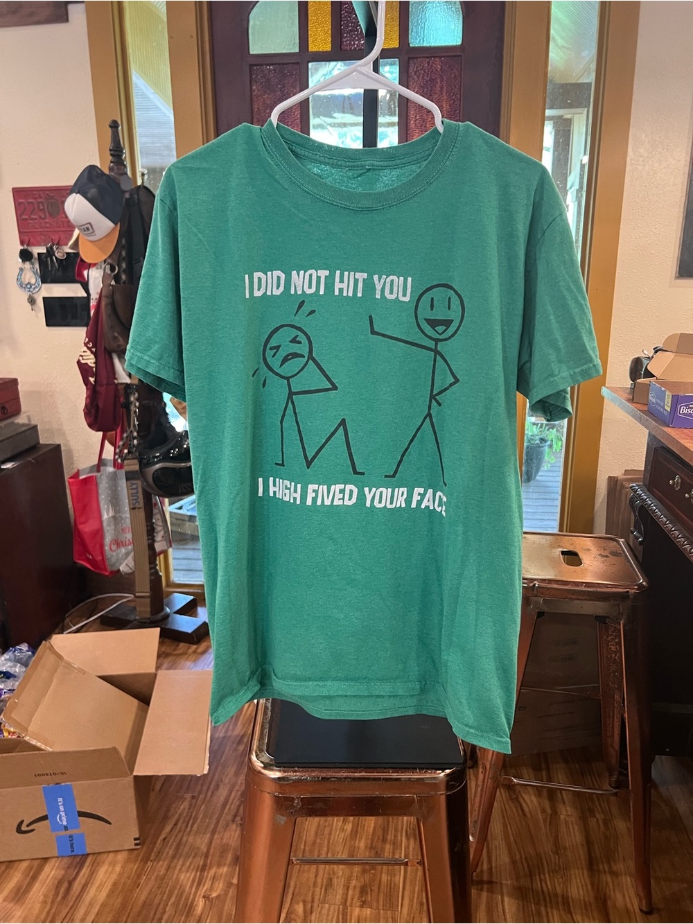 Source Unknown Green Short Sleeve Tee with Stick Figure Graphic